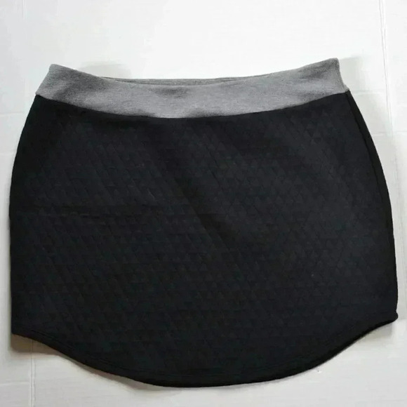 Adidas Quilted  Skirt - Picture 1 of 6